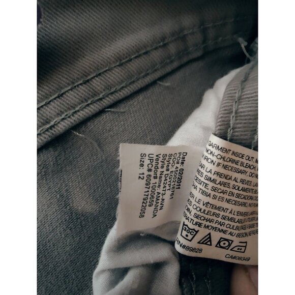 Gloria Vanderbilt Amanda Gray Cropped Rhinestone Embellished Jeans 12 - Picture 8 of 8